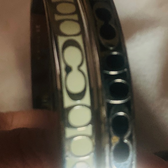 Coach white enamel bangle - Picture 4 of 4
